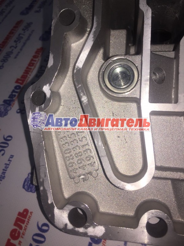 Головка маслоохладителя 4980333,4931572 4931571 4983354 4983355 Cummins 4/6ISBe, isde